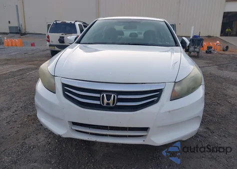 2011 Honda Accord 2.4 Lx z USA, uszkodzony, nr VIN 1HGCP2F35BA152182